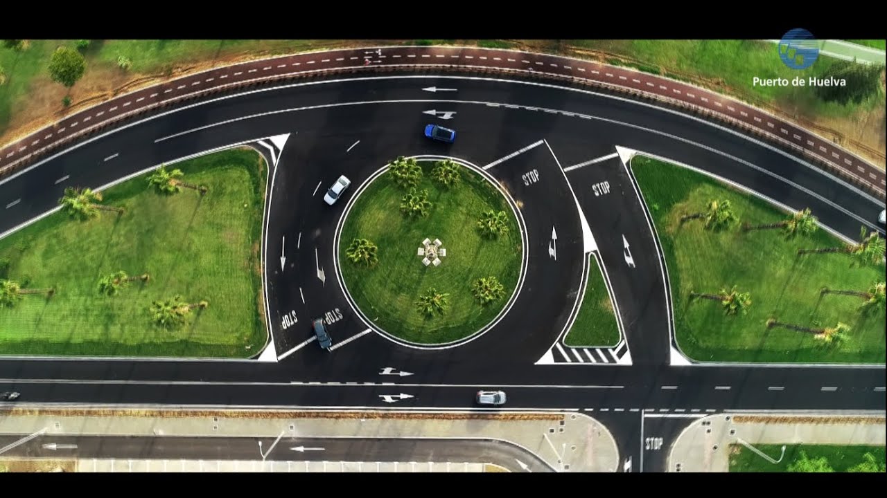 Sando remodela la avenida Francisco Montenegro para el Puerto de Huelva.