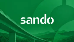 Imagen corporativa de Sando con logotipo en blanco sobre fondo verde e infraestructura
