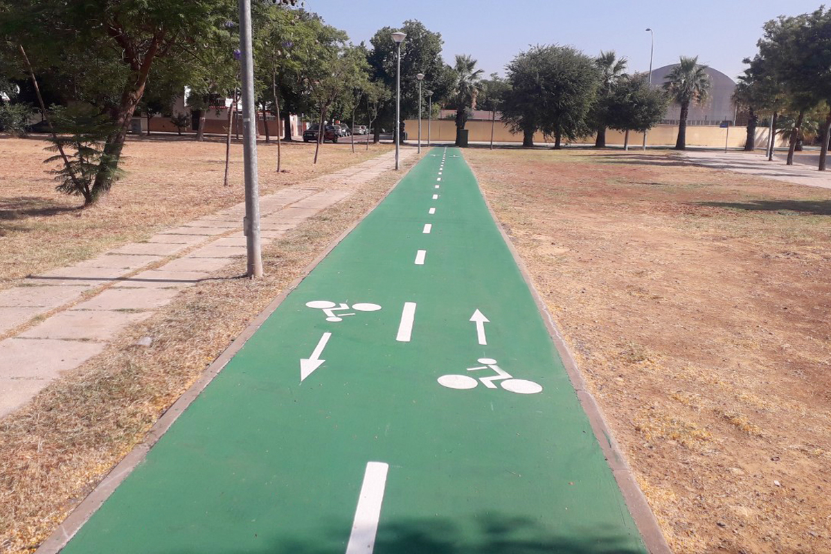La Gerencia de Urbanismo y Medio Ambiente del Ayuntamiento de Sevilla ha adjudicado a Sando el nuevo contrato de conservación y el mantenimiento de los carriles bici de la ciudad.