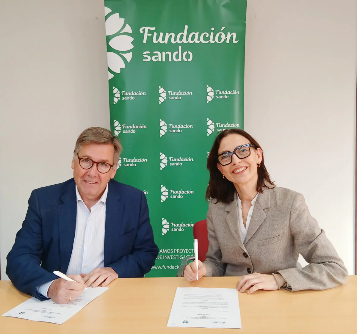 La Fundación Sando y Fundación Malagueña de Asistencia a Enfermos de Cáncer (FMAEC) han firmado un acuerdo de colaboración para trabajar conjuntamente en iniciativas destinadas a apoyar a las personas afectadas por el cáncer y a fortalecer los recursos asistenciales que esta entidad ofrece en Málaga.