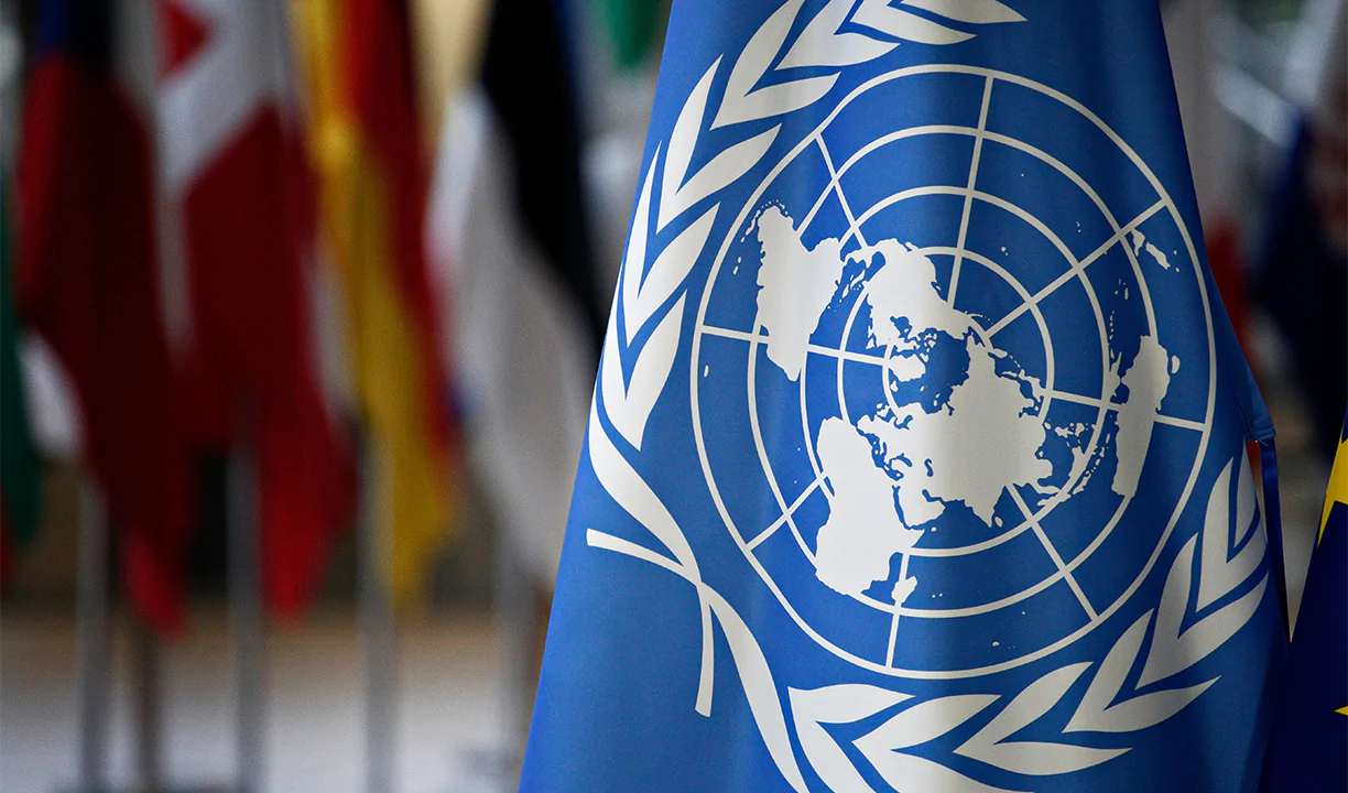 Sando continúa consolidando su compromiso con la sostenibilidad mediante la adhesión a tres iniciativas estratégicas impulsadas por el Pacto Mundial de las Naciones Unidas. Estos proyectos, de alcance internacional, se integran en el Plan Director de Sostenibilidad 2025-2028 y refuerzan la actuación de la compañía en ámbitos clave como la gestión responsable de la cadena de suministro, el respeto a los derechos humanos y la descarbonización.