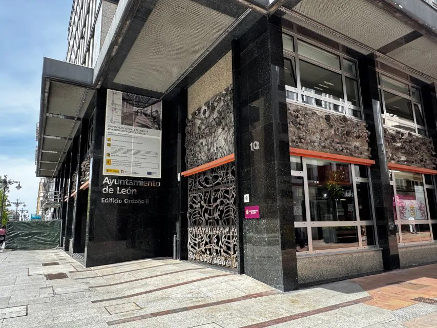 La conservación del patrimonio urbano es una labor que exige conocimiento técnico, compromiso a largo plazo y una clara vocación de servicio público que se muestra en Sando Conservación y Energía.