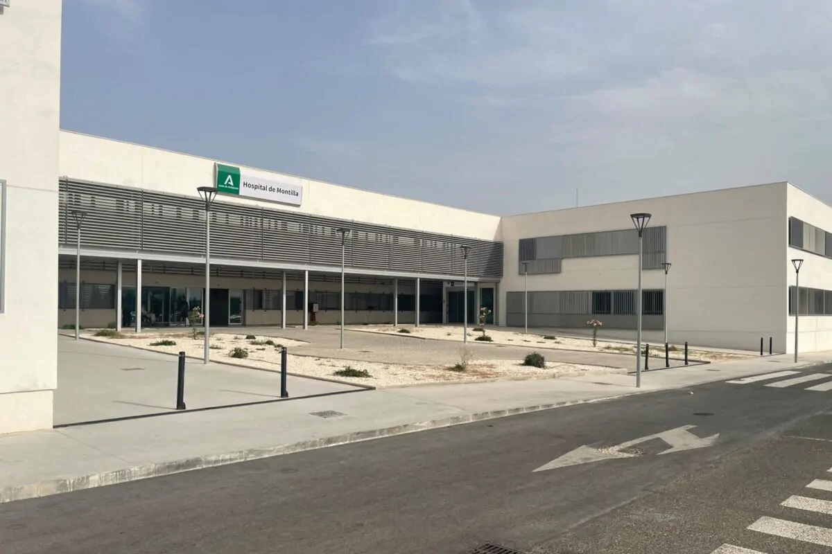 El consejero de Presidencia, Sanidad y Emergencias inaugura la ampliación del Hospital de Montilla ejecutada por Sando Infraestructuras y Proyectos
